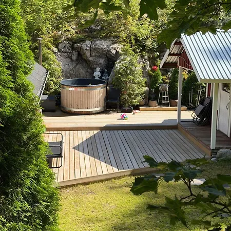 Cozy With Finnish Sauna And Palju Kukkila